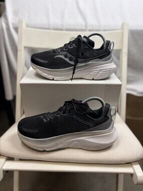 Saucony Guide 17 Wide Running Shoes Women’s 8W Black Fog S10937-100